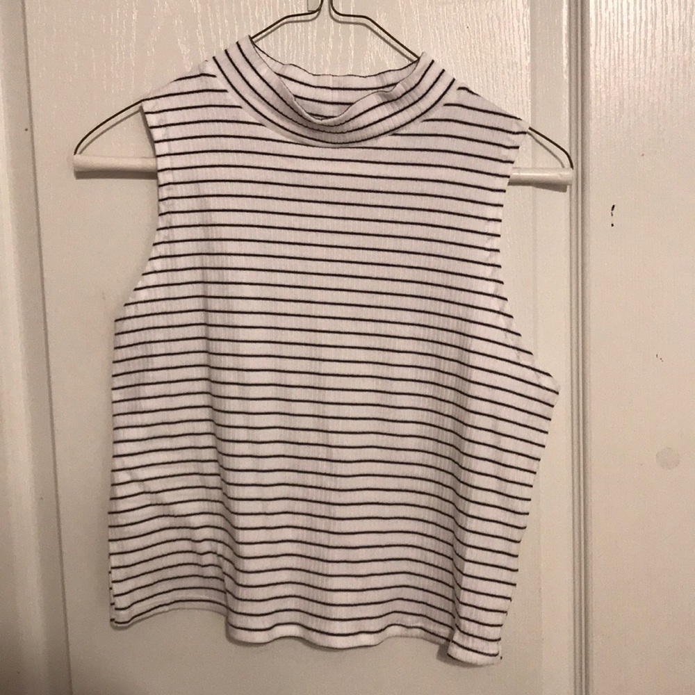 cropped tank top